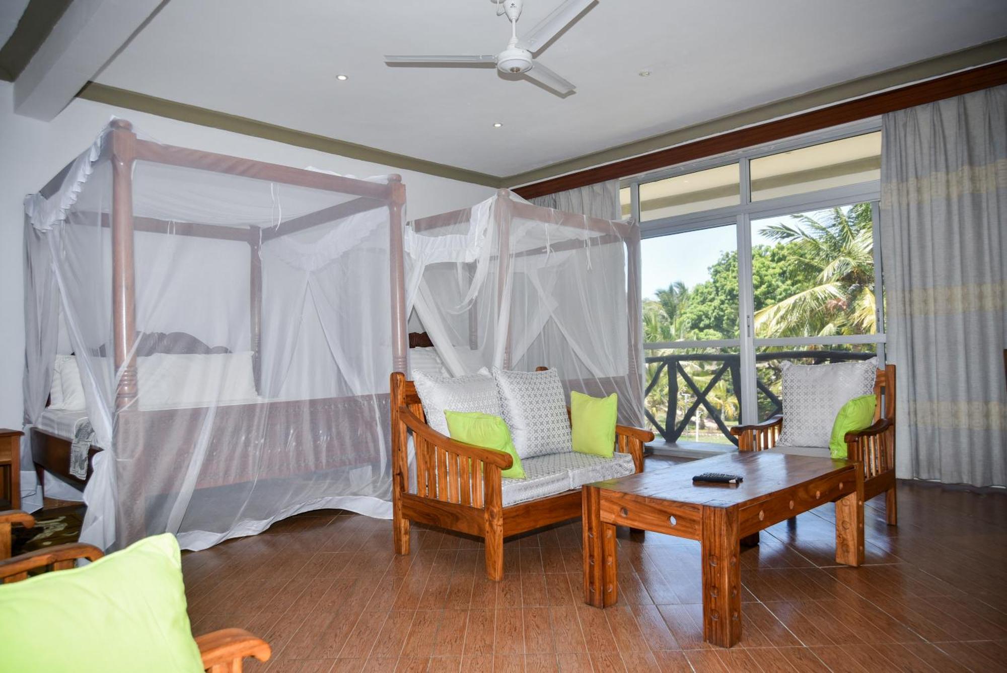 Coral Beach Resort Praia de Diani Exterior foto